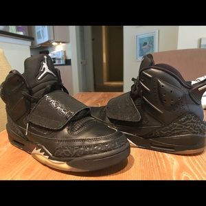 Big Boys Jordan size 6.5